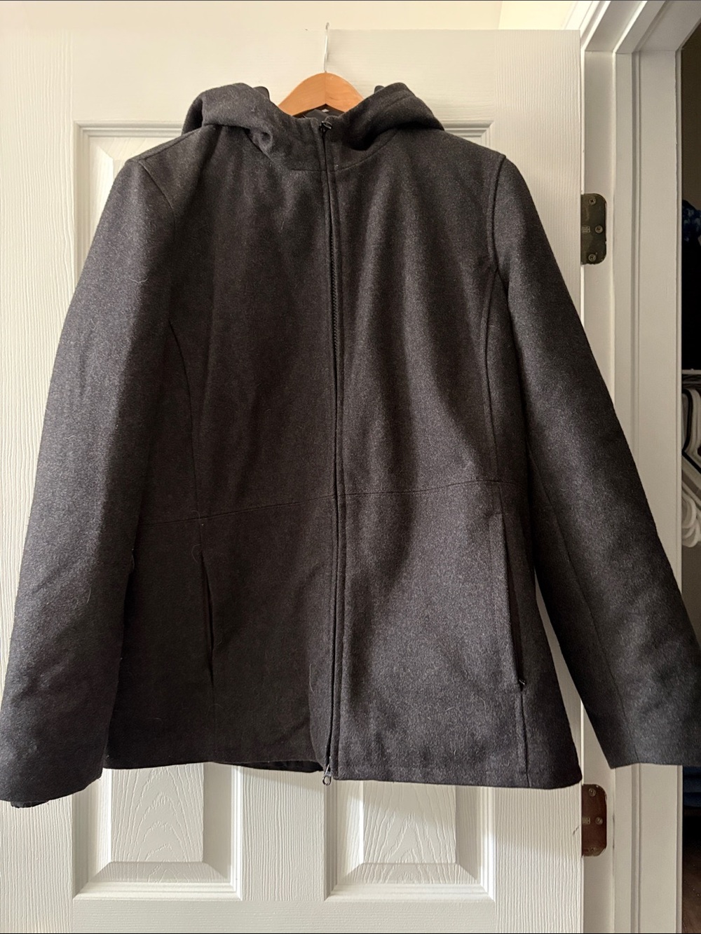 GAP Classic Women’s Vintage Hooded Wool-Blend Zip Jacket - Dark Gray